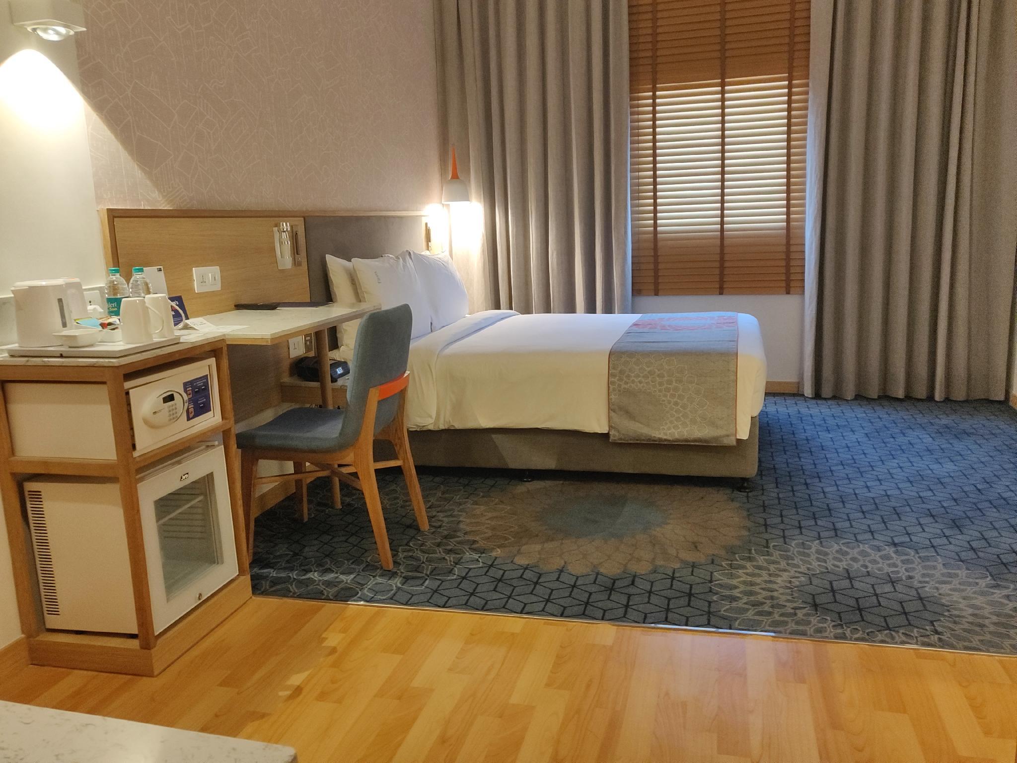 Holiday Inn Express Ahmedabad Prahlad Nagar By Ihg מראה חיצוני תמונה